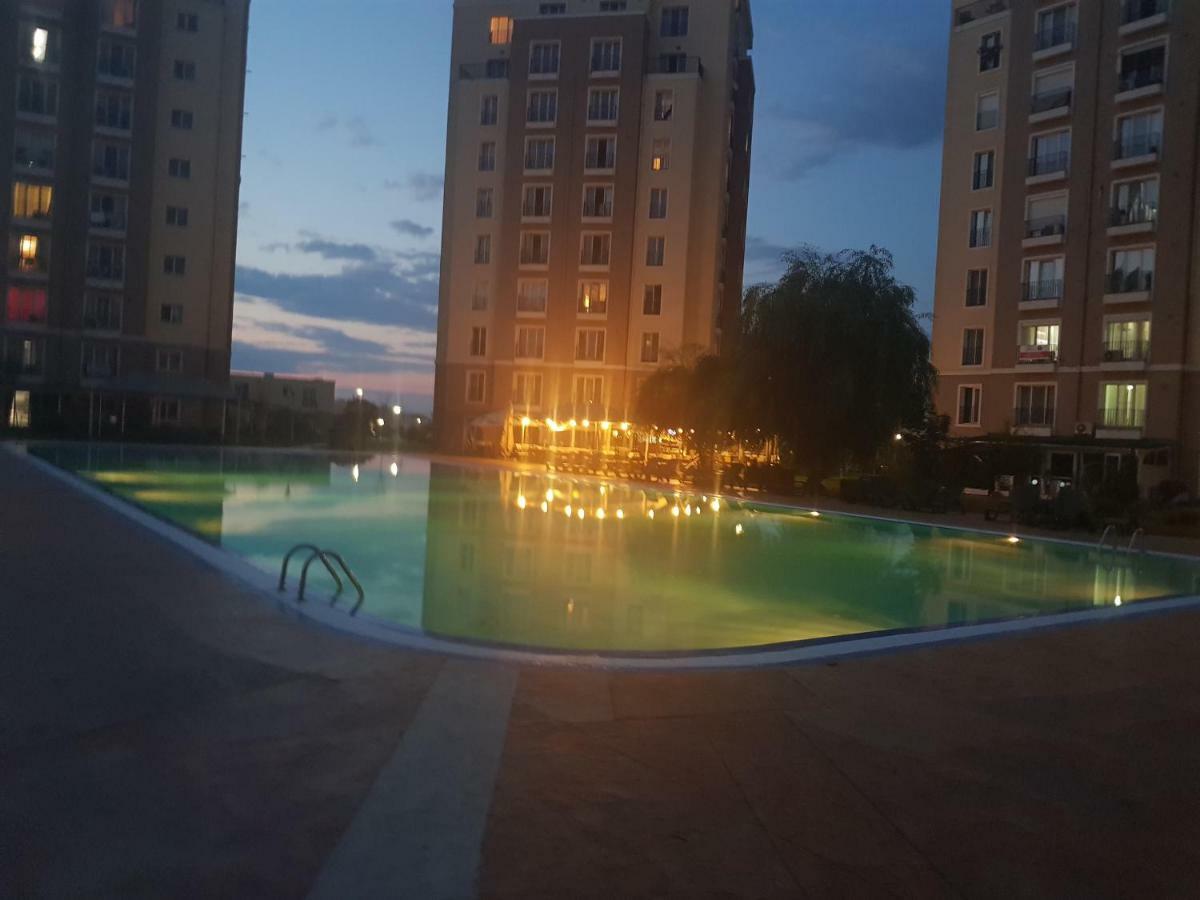 Luxury Apartment With Pool In North Bucharest Cretuleasca Eksteriør bilde