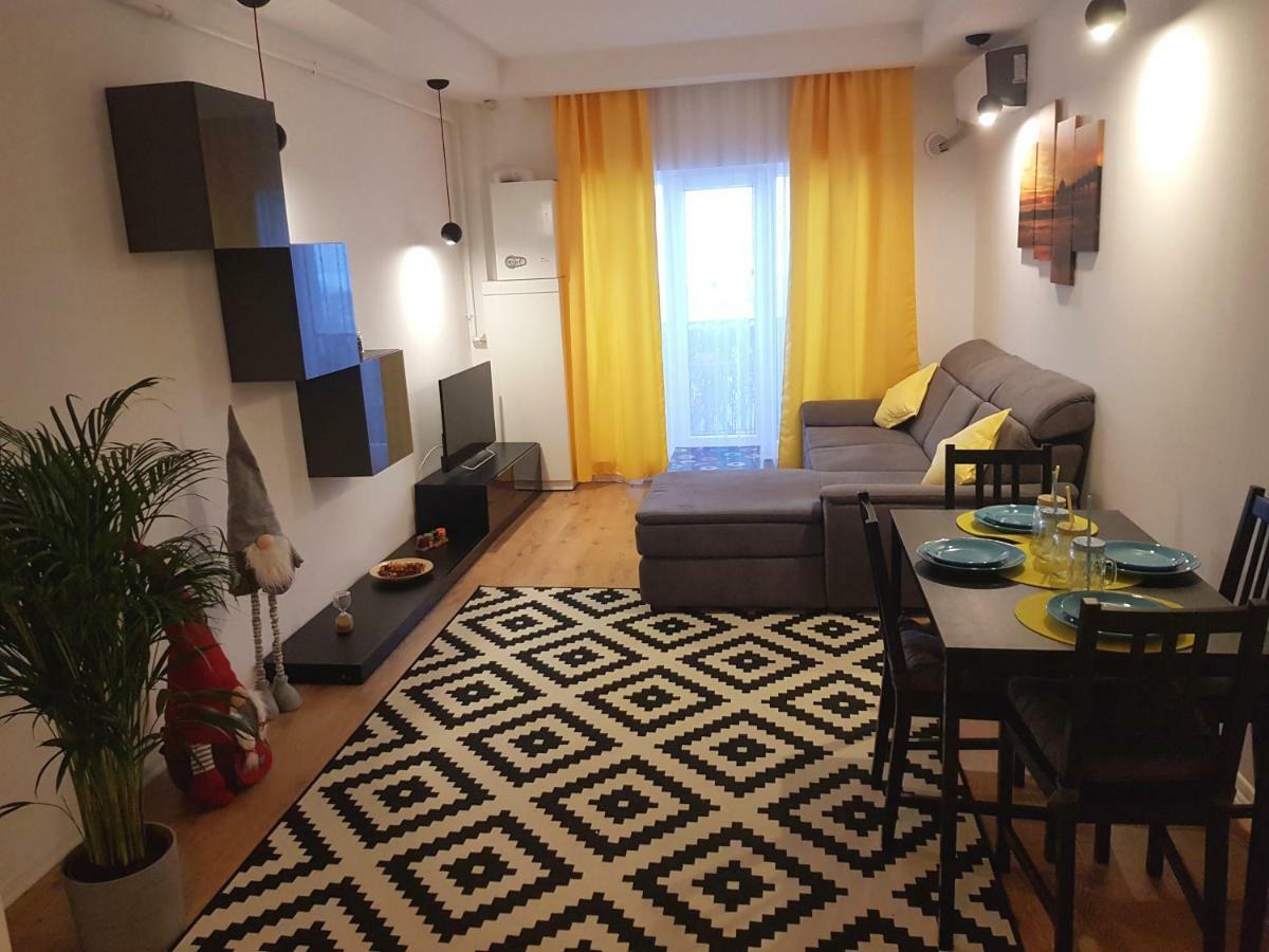 Luxury Apartment With Pool In North Bucharest Cretuleasca Eksteriør bilde